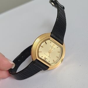 Vintage Hamilton Fontainebleu Automatic Gold Bezel Date Black Strap Wristwatch